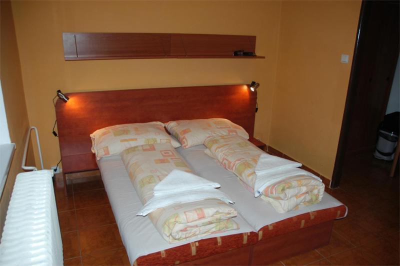 Garni Hotel Sonata Trenčianske Teplice Rum bild