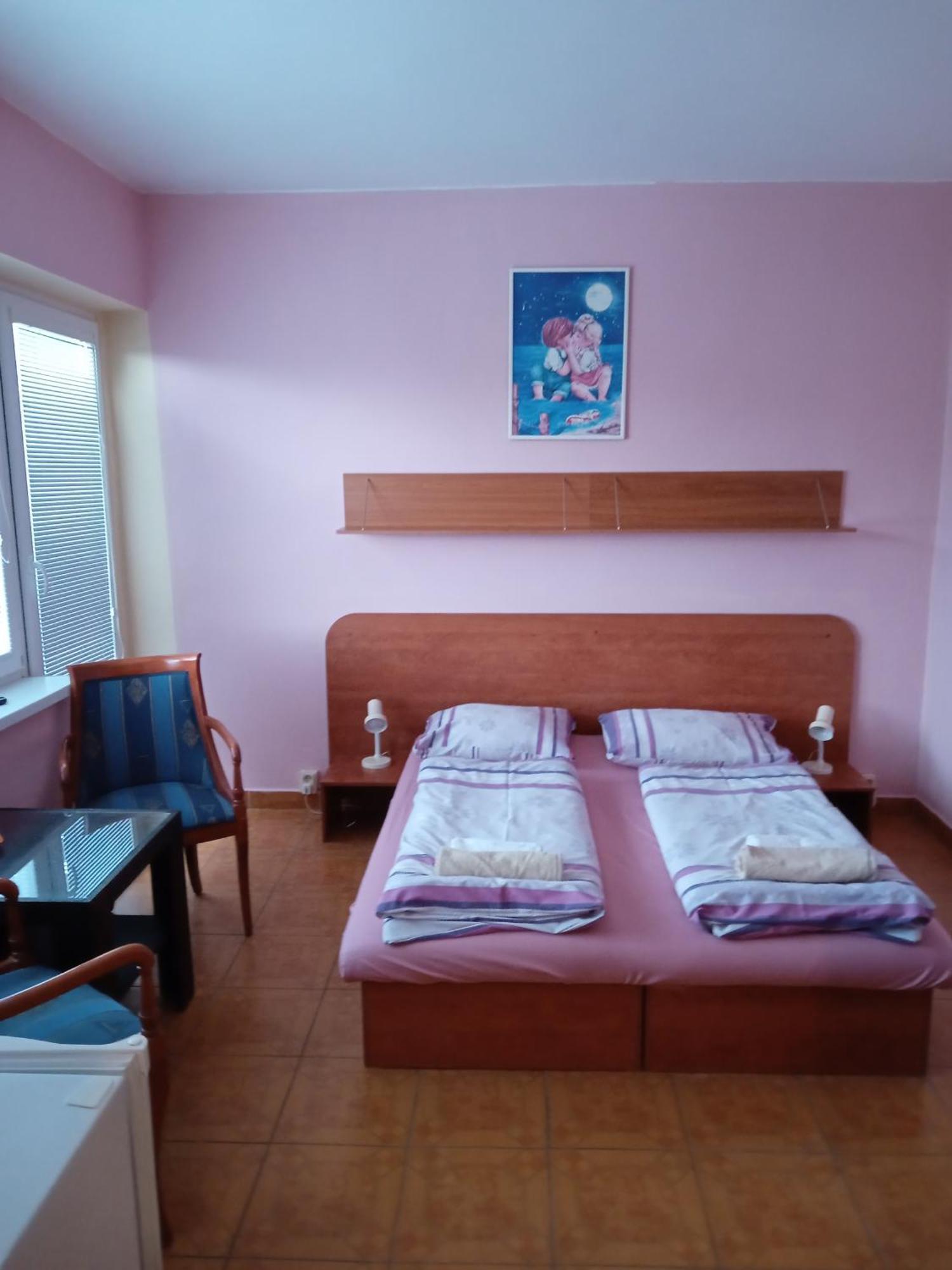 Garni Hotel Sonata Trenčianske Teplice Exteriör bild