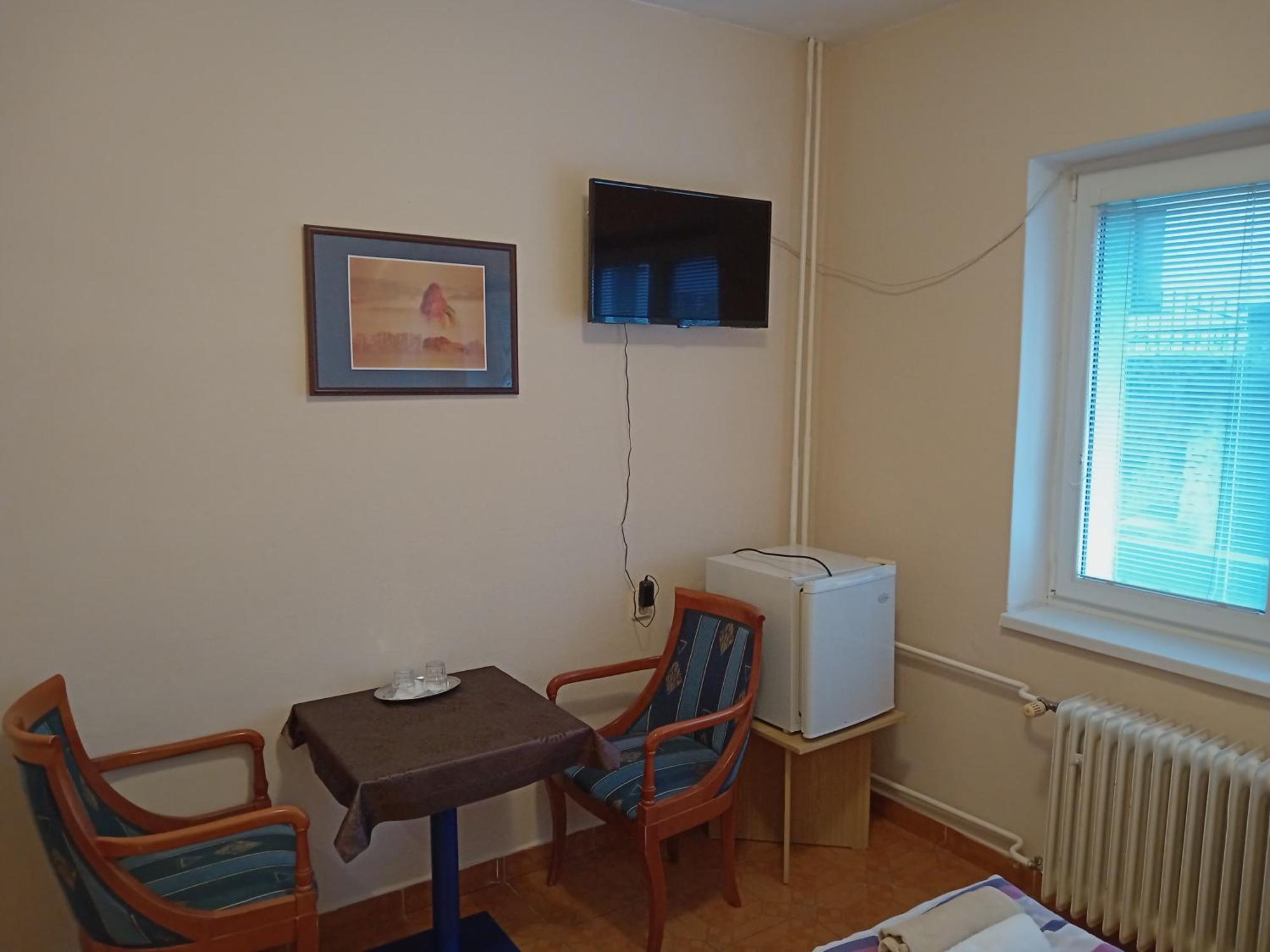 Garni Hotel Sonata Trenčianske Teplice Exteriör bild
