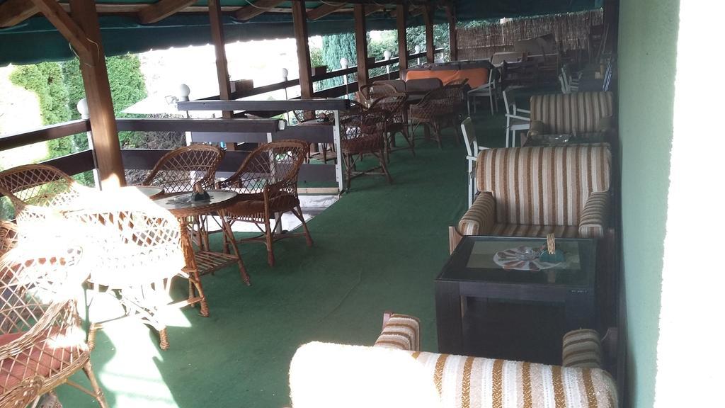 Garni Hotel Sonata Trenčianske Teplice Exteriör bild
