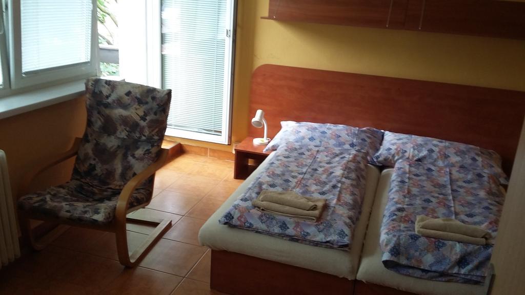 Garni Hotel Sonata Trenčianske Teplice Exteriör bild